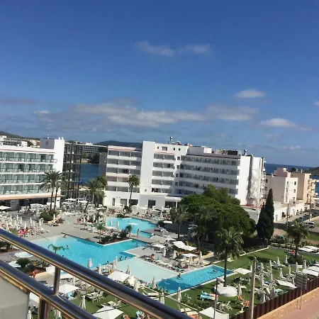 El Cortijo Sea View *
